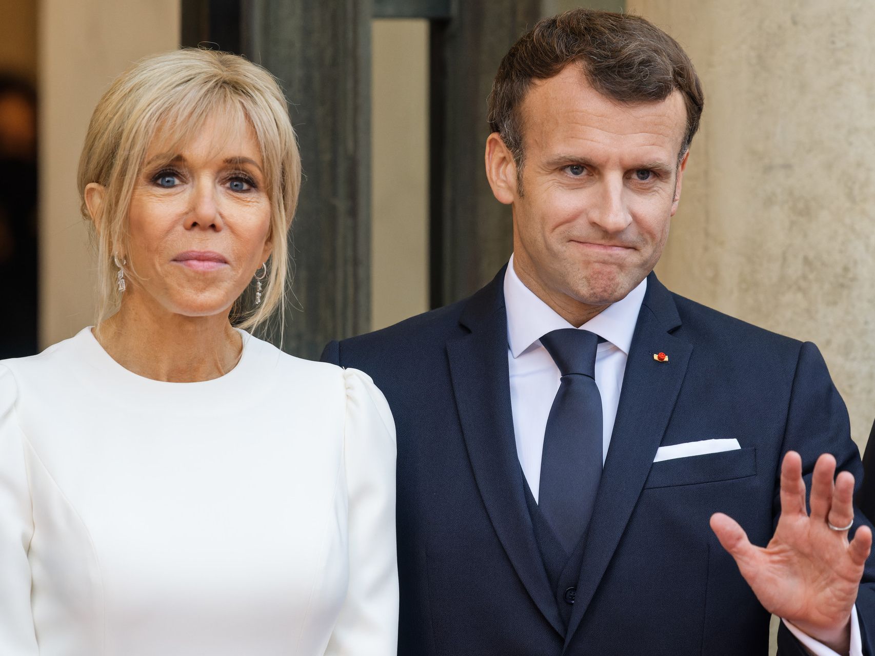 У Франції засудили 2 жінок за наклеп на дружину Макрона