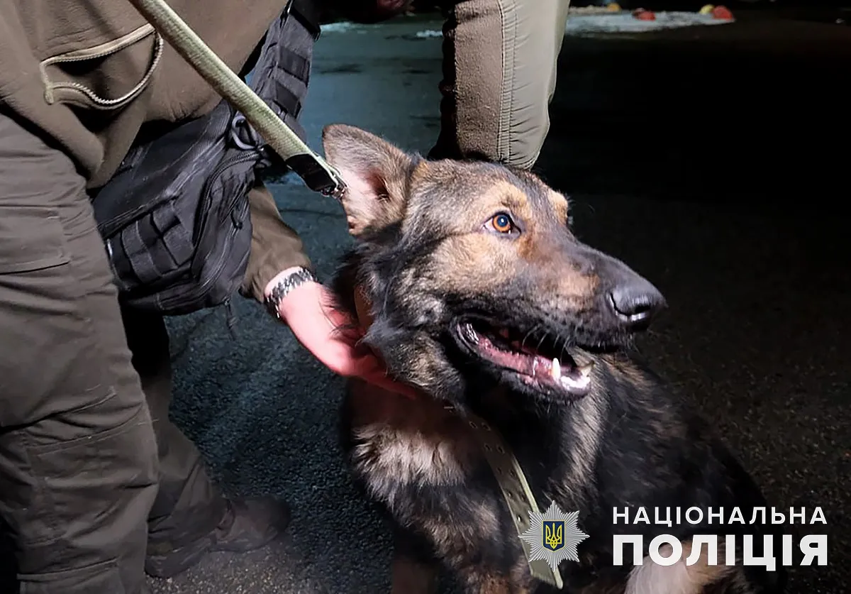 Полицейский из Мариуполя встретился со своей собакой впервые за 9 месяцев