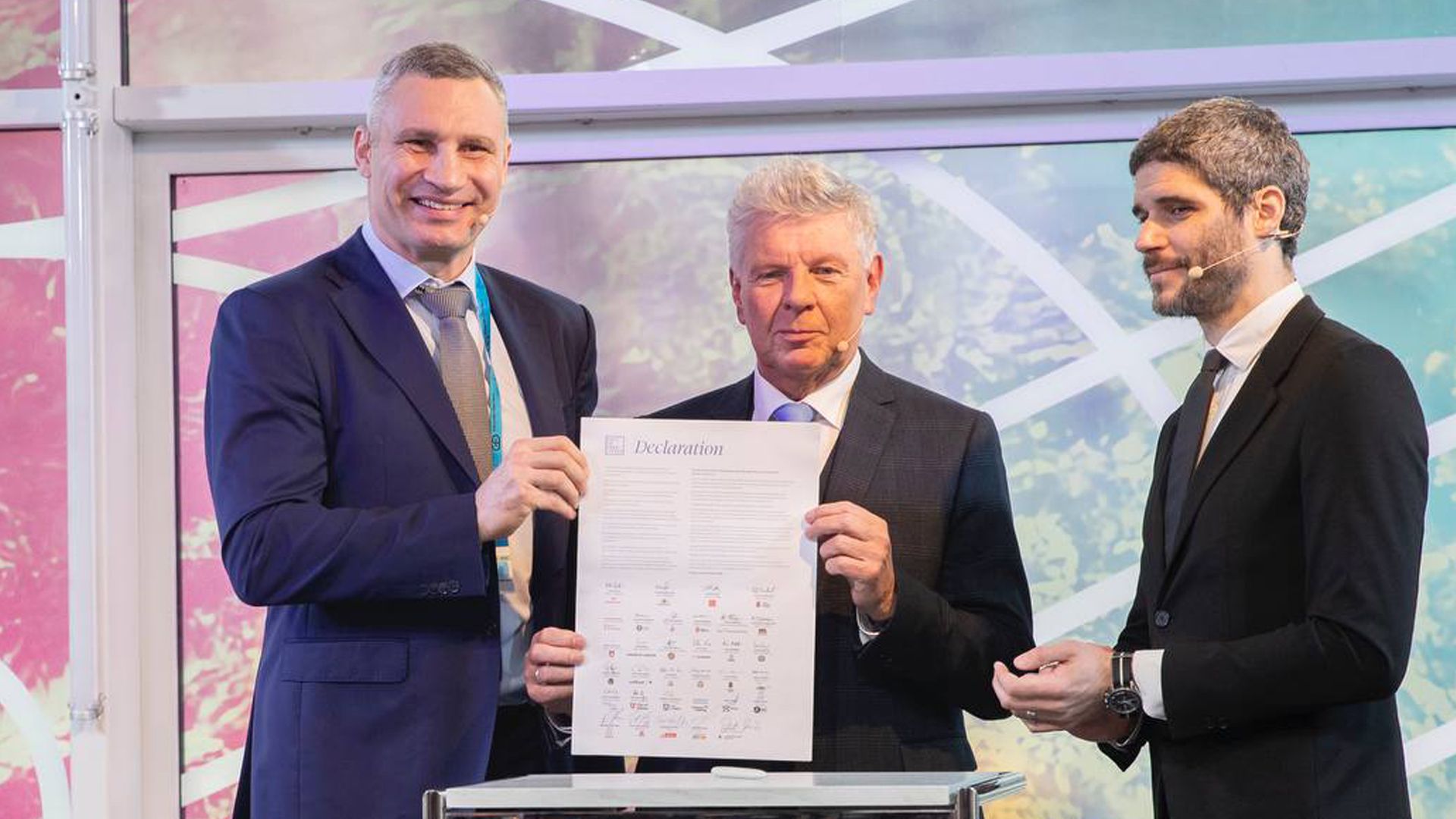 Кличко обговорив з мером Мюнхена допомогу Україні Кличко обговорив з мером Мюнхена допомогу Україні