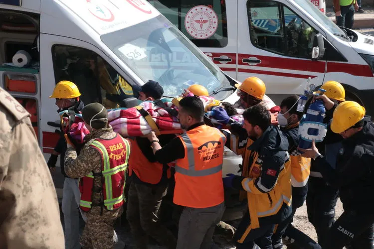 Порятунок людей внаслідок землетрусу Туреччині