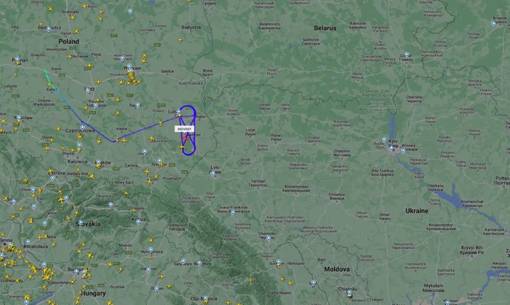 Літаки США помітили біля кордону з Україною