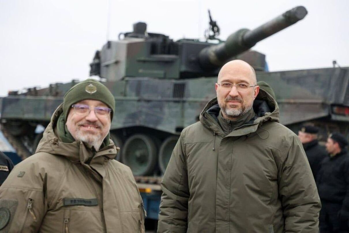 Познайомився з новими звірятами: міністр оборони Резніков показав фото перших Leopard в Україні