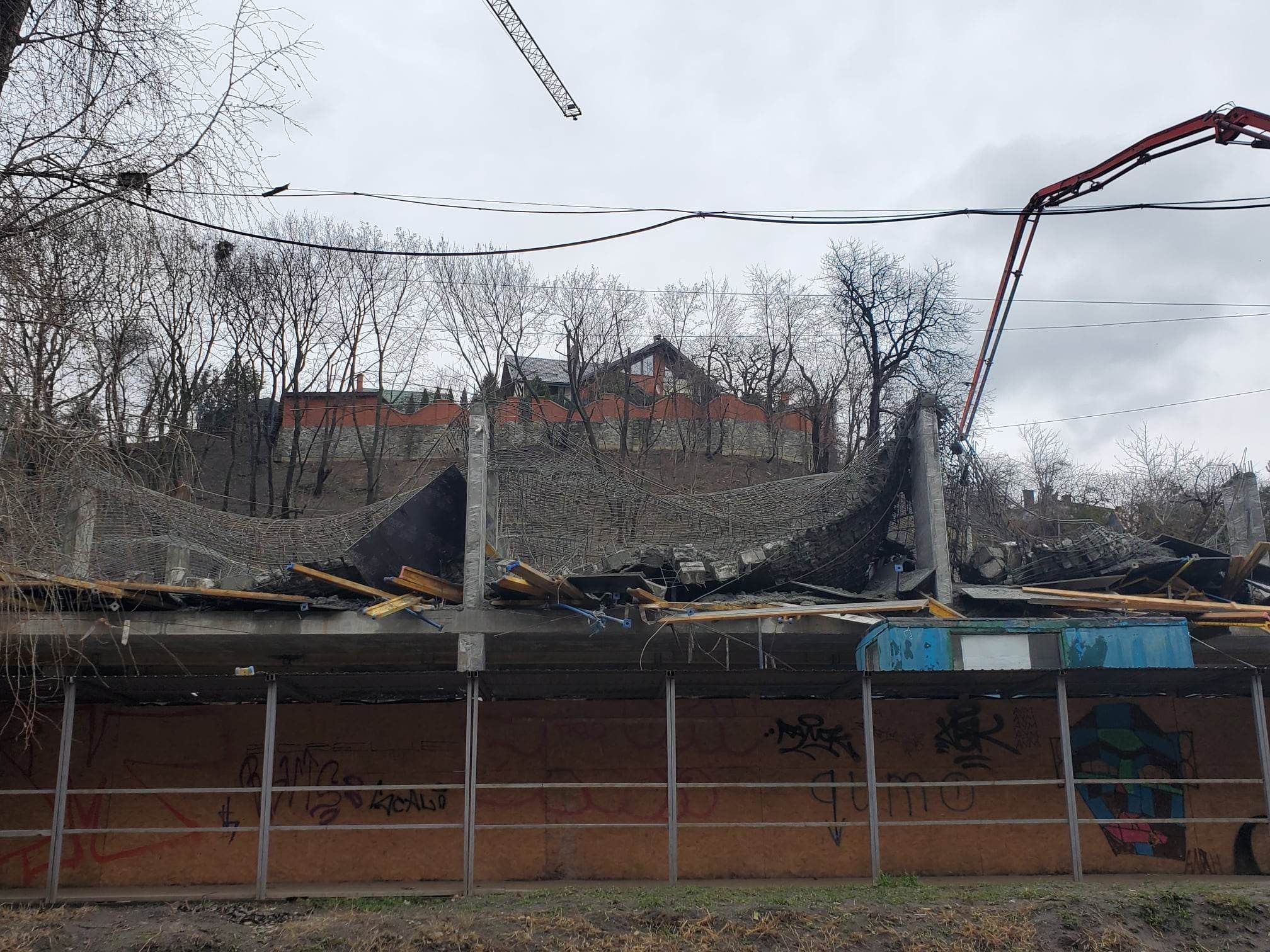  У Львові на будові обвалилось перекриття будинку