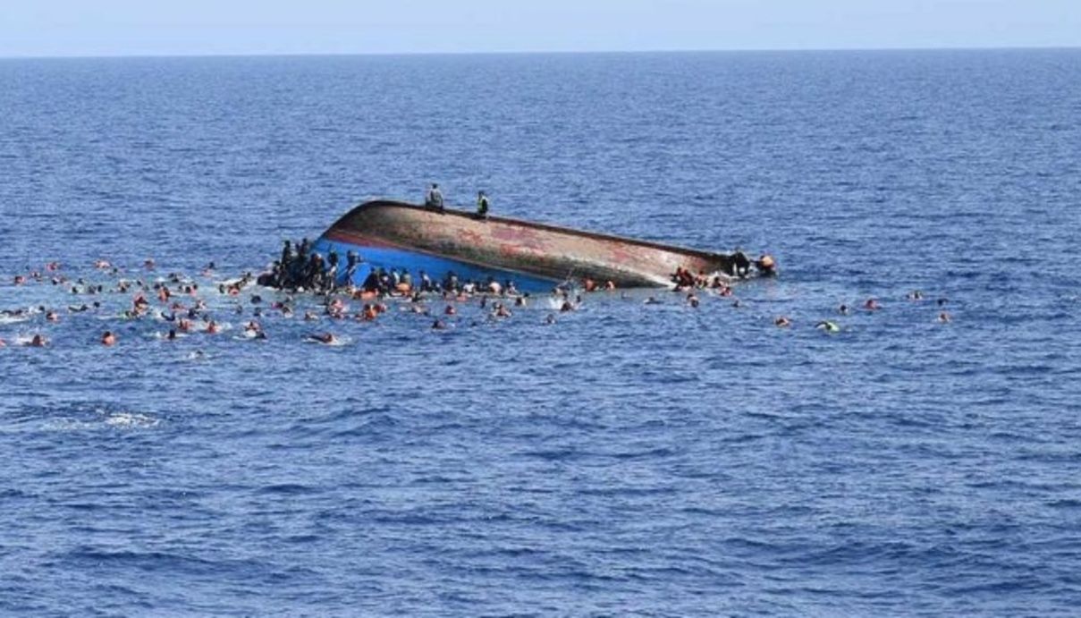 Понад 60 людей потонули: біля узбережжя Італії розбився човен з мігрантами - 24 Канал