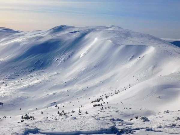 В Карпатах лавинная опасность В Карпатах лавинная опасность