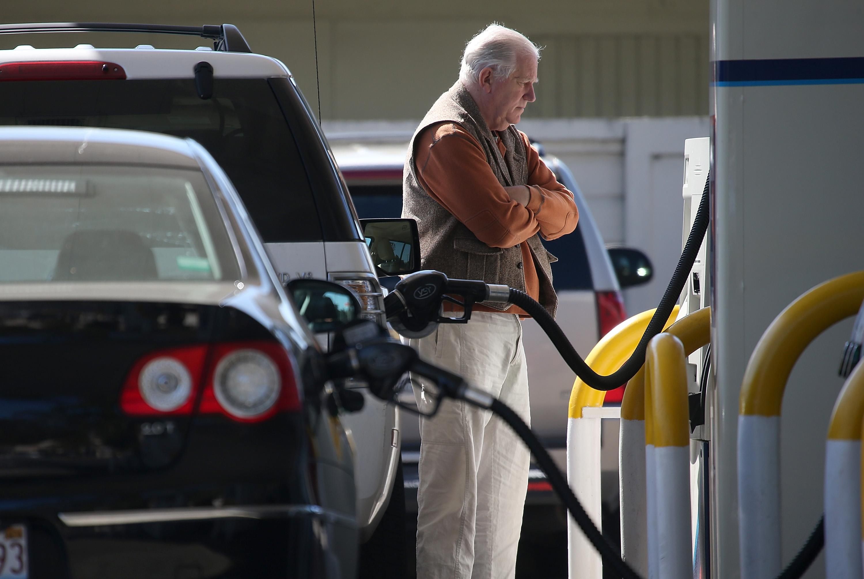 Пальне подешевшало - на якій АЗС найвигідніше ціна бензину та дизелю