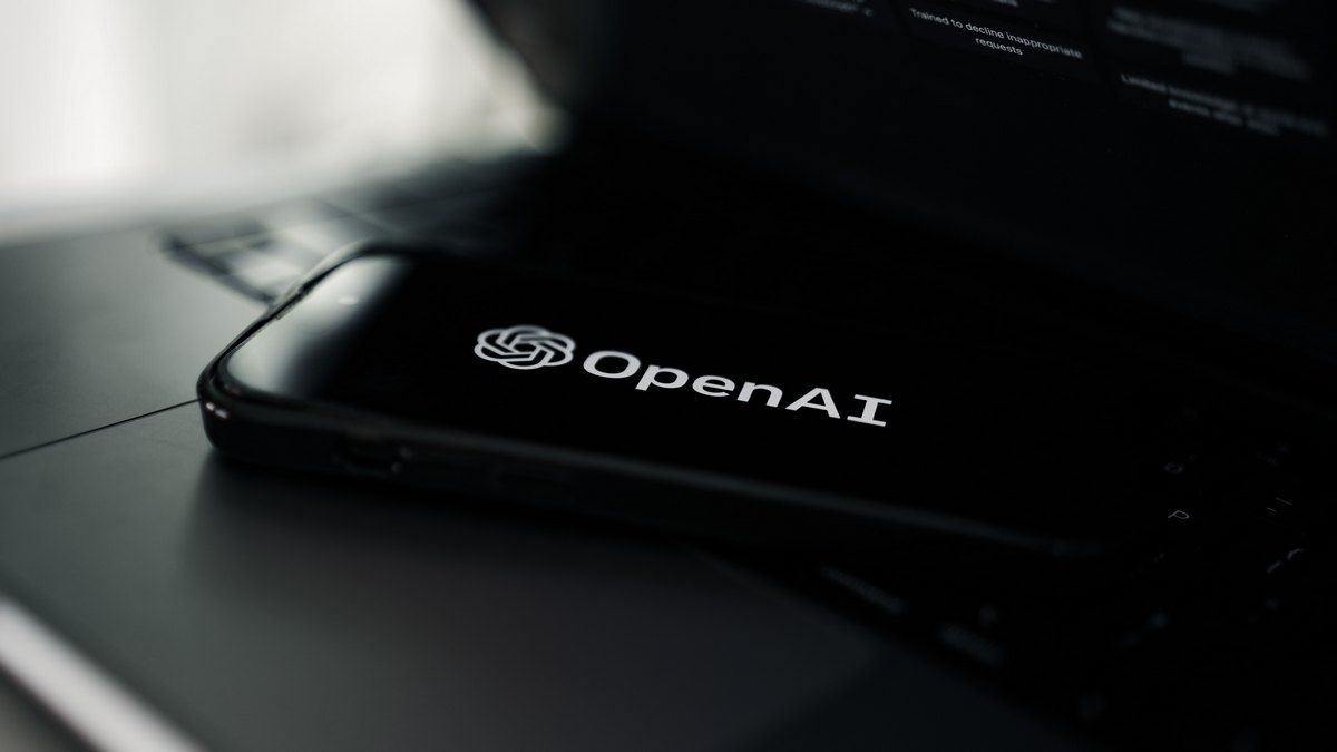 Уолл-стрит запрещает ChatGPT и другие нейросети для своих работников Уолл-стрит запрещает ChatGPT и другие нейросети для своих работников