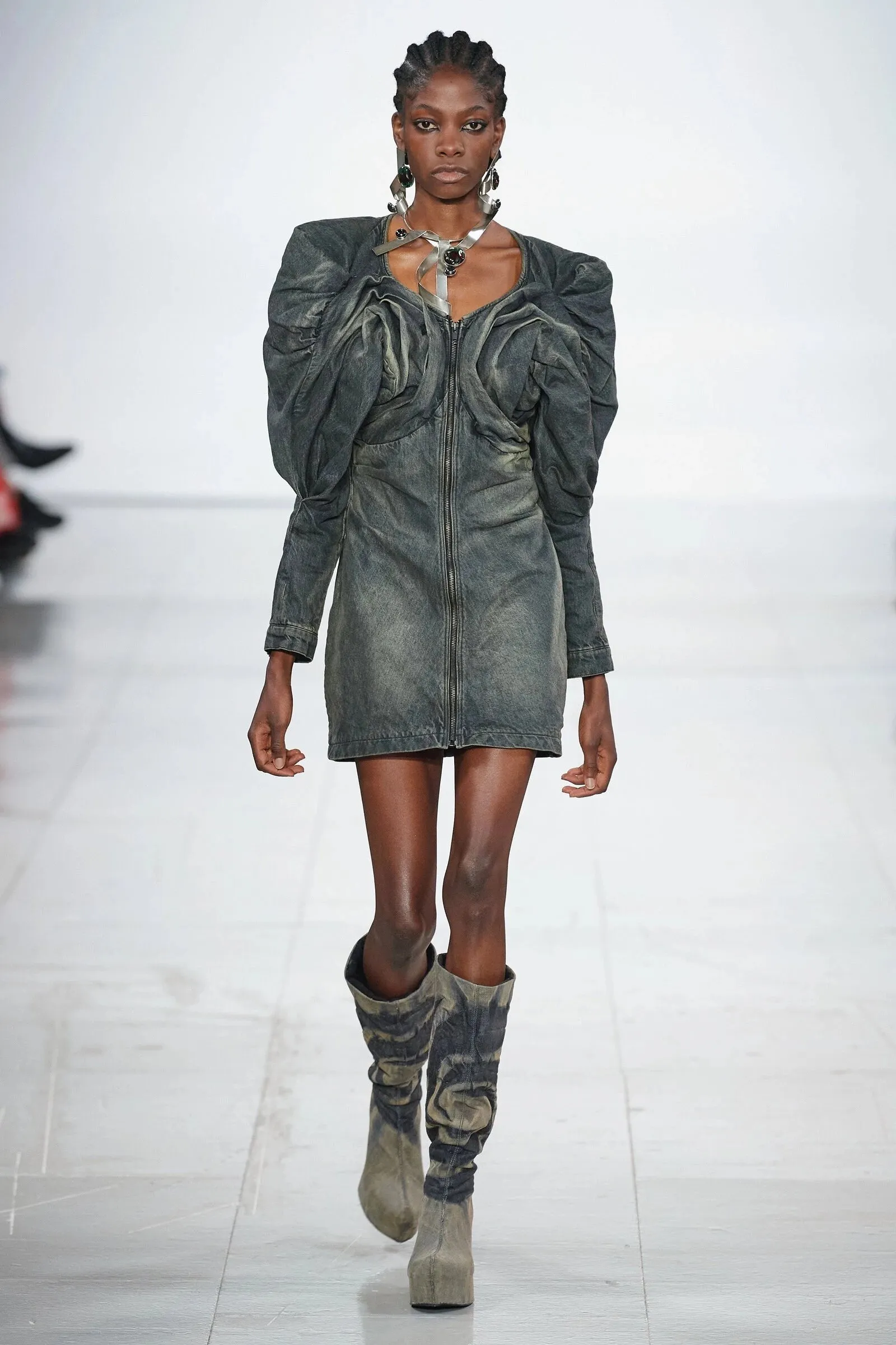 Модні джинсові сукні 2023 Модні джинсові сукні 2023