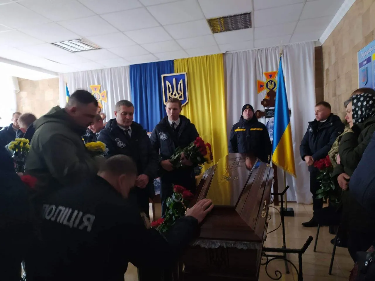В Хмельницком попрощались с погибшими спасателями