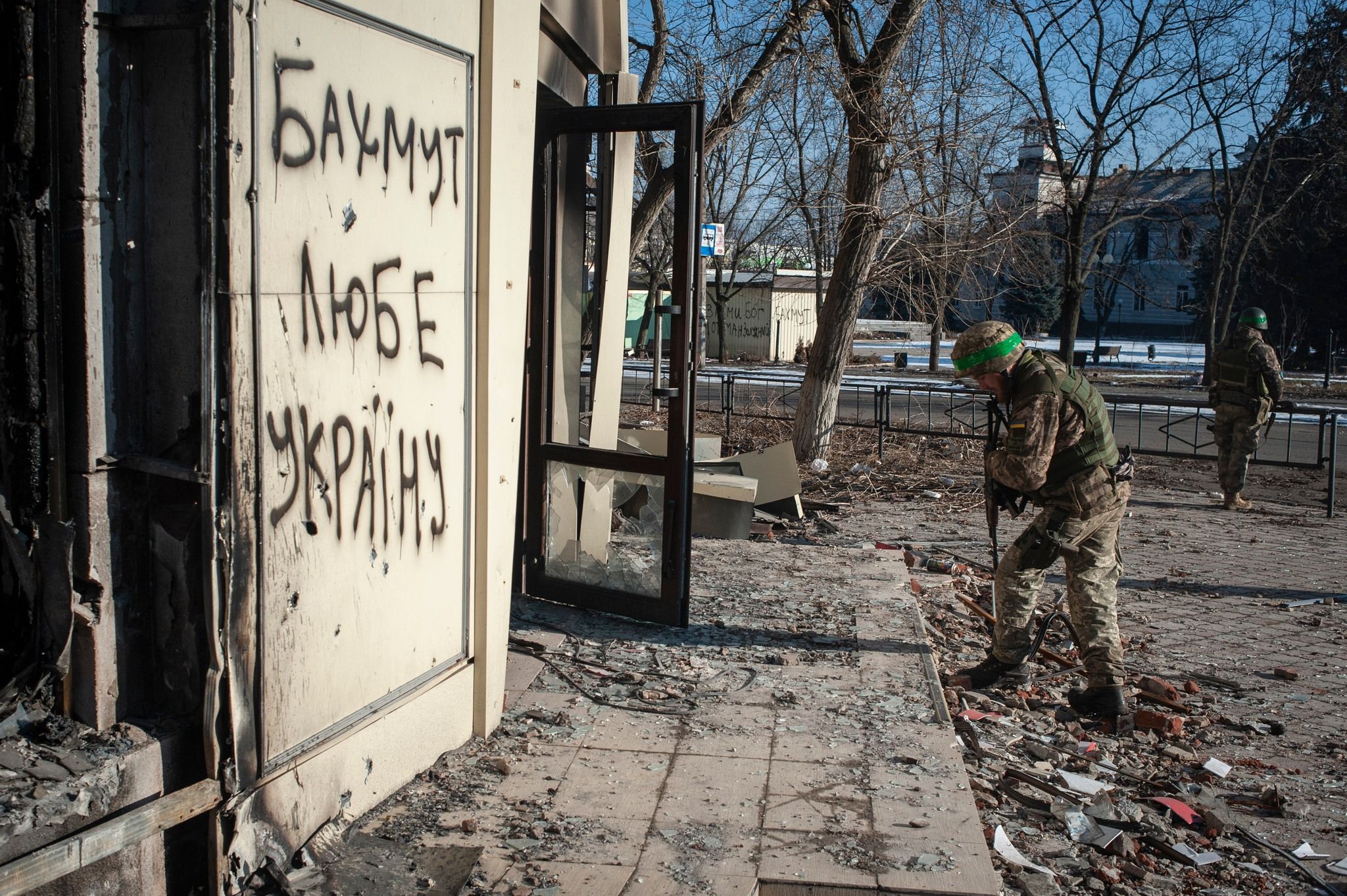 Українські військові продовжують битися за Бахмут