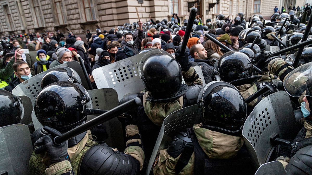 У Росії за дискредитацію окупантів планують кидати у в'язницю У Росії за дискредитацію окупантів планують кидати у в'язницю