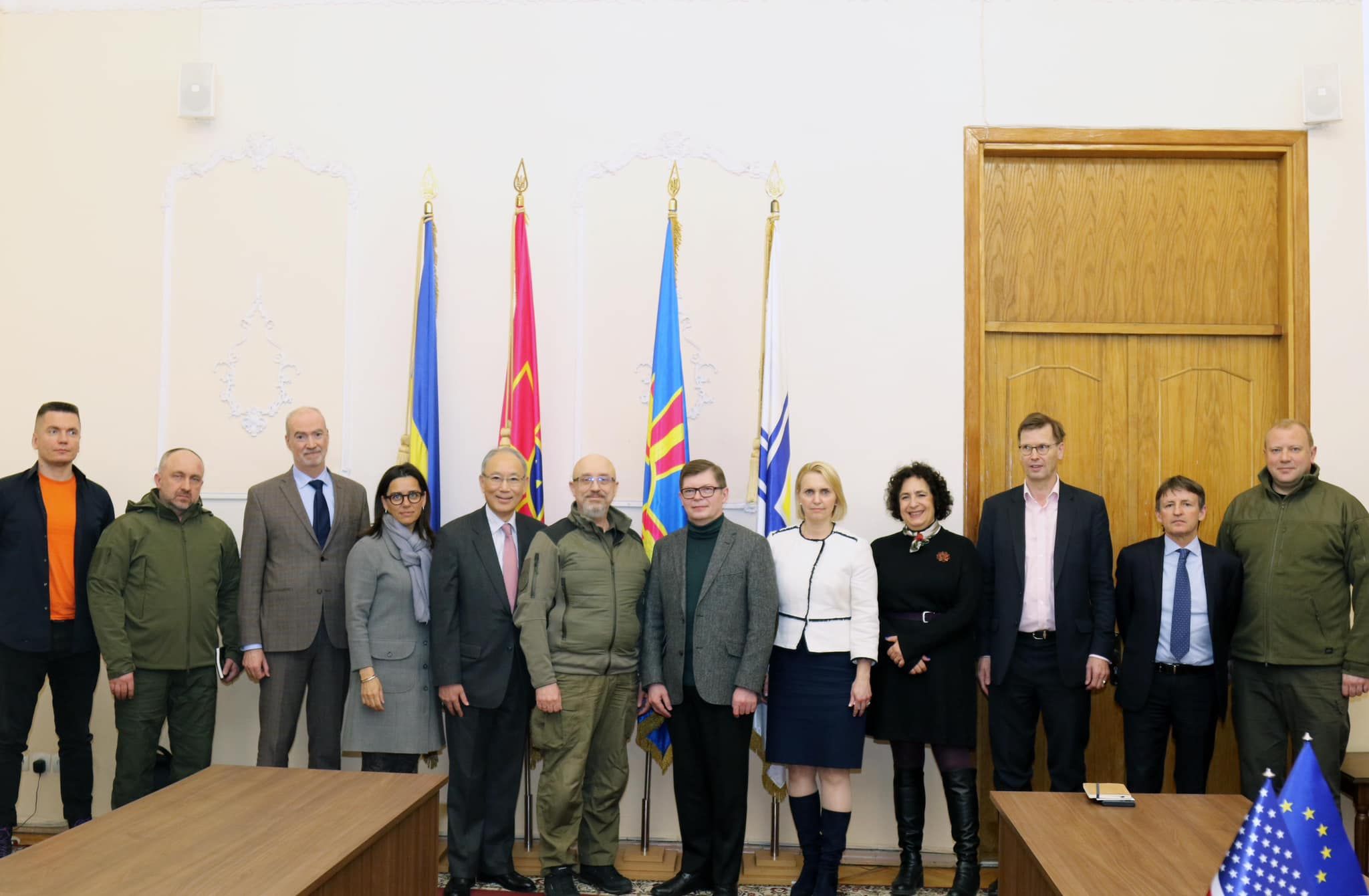 Будуємо Міністерство контрнаступу, – Резніков обговорив з послами G7 та ЄС зміни у відомстві - 24 Канал Будуємо Міністерство контрнаступу, – Резніков обговорив з послами G7 та ЄС зміни у відомстві - 24 Канал