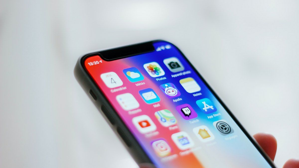 Серые поставки iPhone в Россию под угрозой из-за отказа посредников Серые поставки iPhone в Россию под угрозой из-за отказа посредников