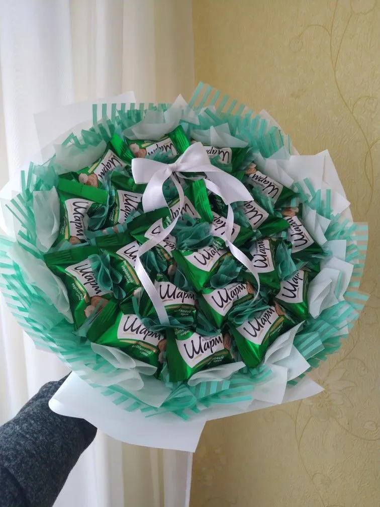 Букет из конфет – хороший подарок на 8 марта Букет из конфет – хороший подарок на 8 марта