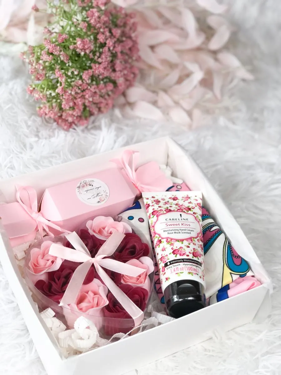 На 8 марта своими руками можно сделать подарочный набор На 8 марта своими руками можно сделать подарочный набор