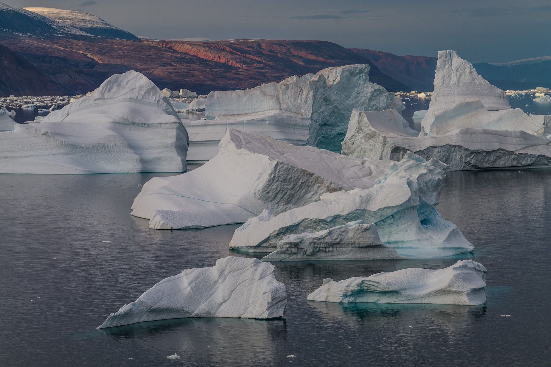 Таяние ледников может повлечь за собой наводнения в 4 странах.