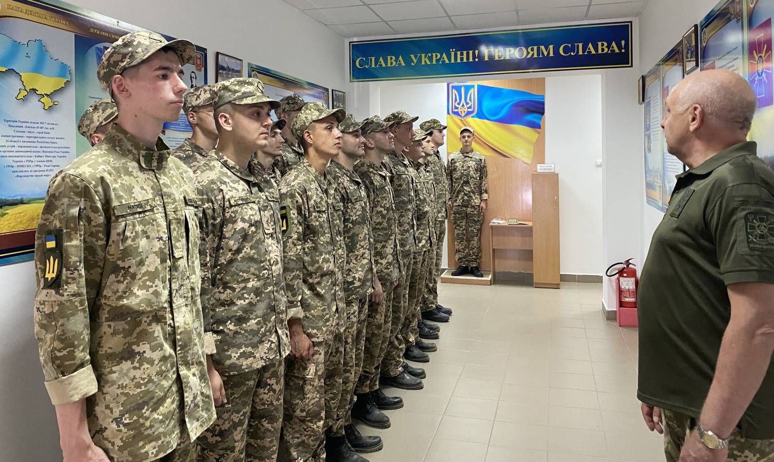 Военная кафедра - Резников рассказал, нужно реформировать или ликвидировать - 24 Канал - Образование