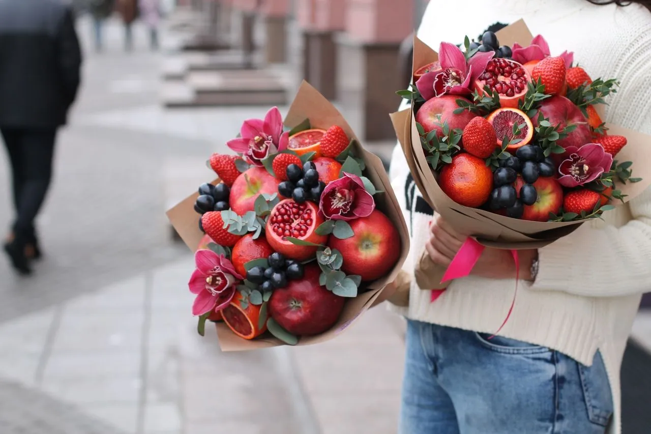 Солодкий букет - оригінальний подарунок на 8 береня Солодкий букет - оригінальний подарунок на 8 береня