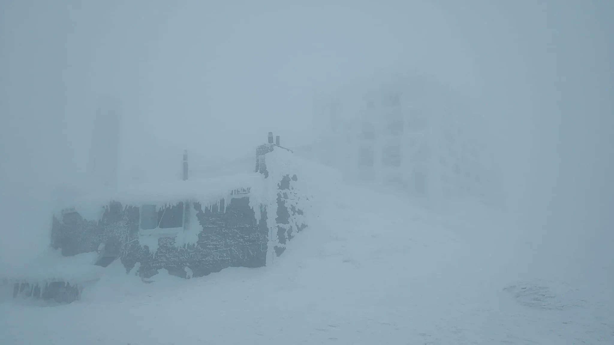 Спасатели предупреждают о плохой видимости в горах Спасатели предупреждают о плохой видимости в горах