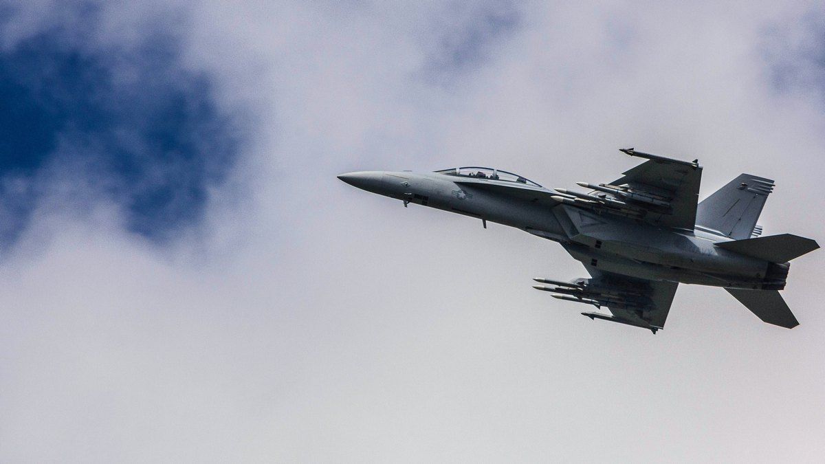 Штучний інтелект переміг людину в реальному повітряному бою Штучний інтелект переміг людину в реальному повітряному бою