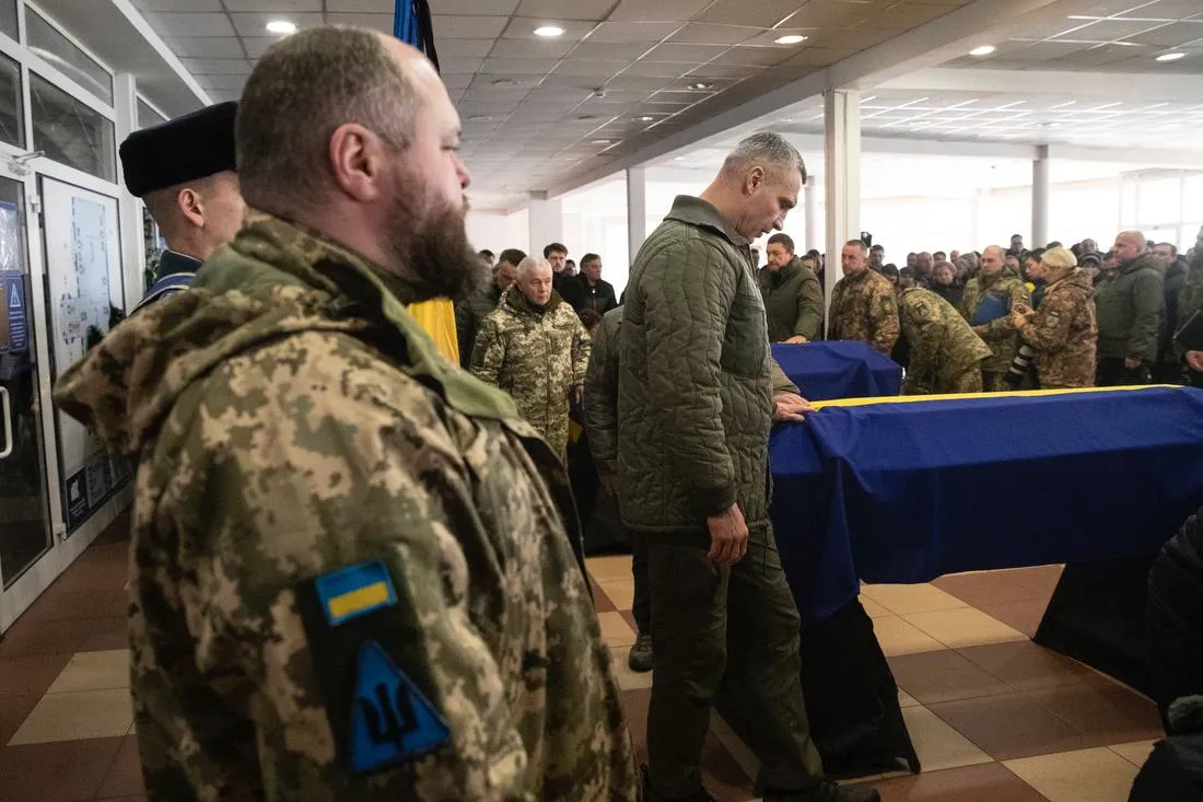 Киев прощался с погибшими Героями-летчиками, выполняя боевое задание