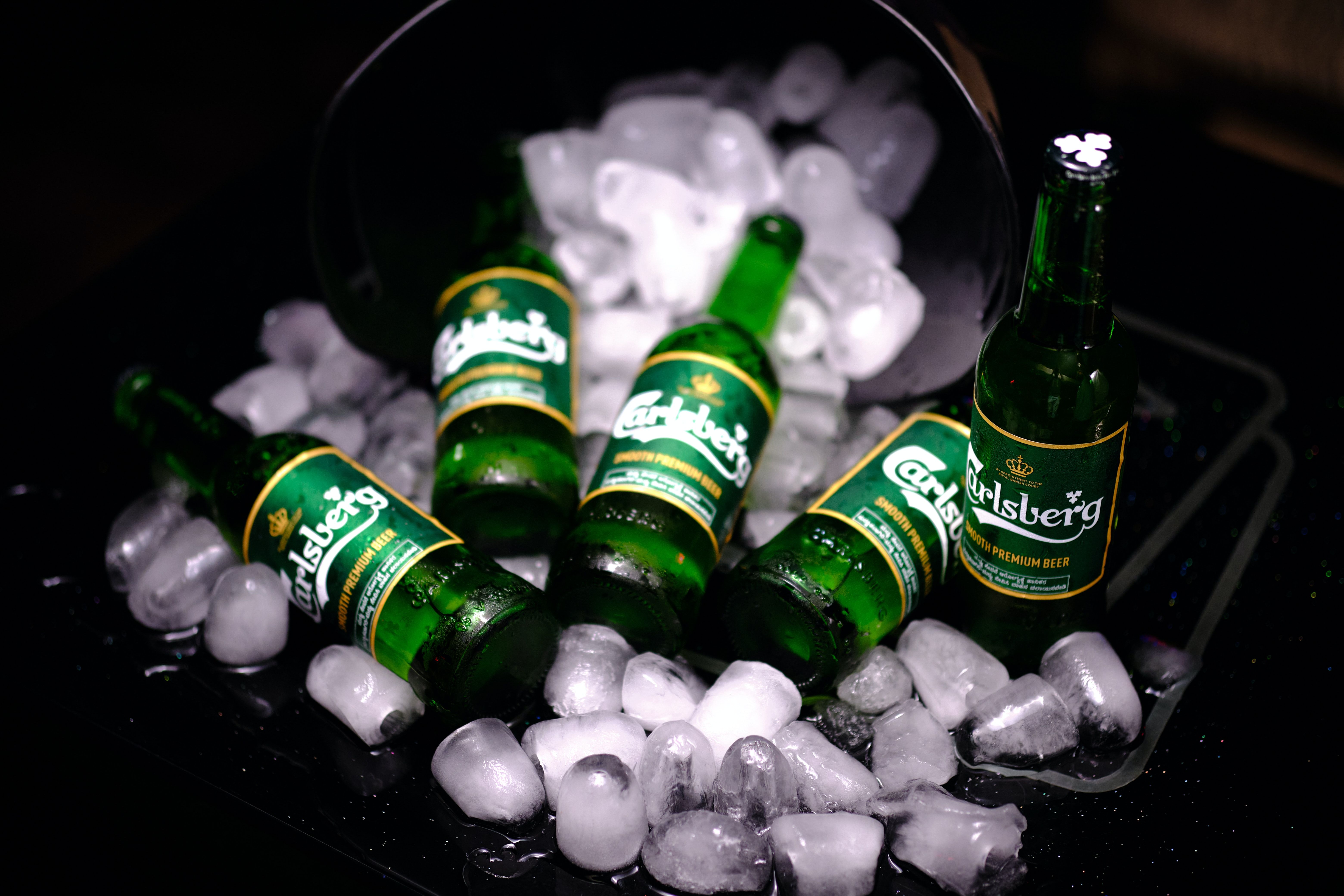 Carlsberg в 2023 году планирует продать бизнес в России - в компании назвали дату