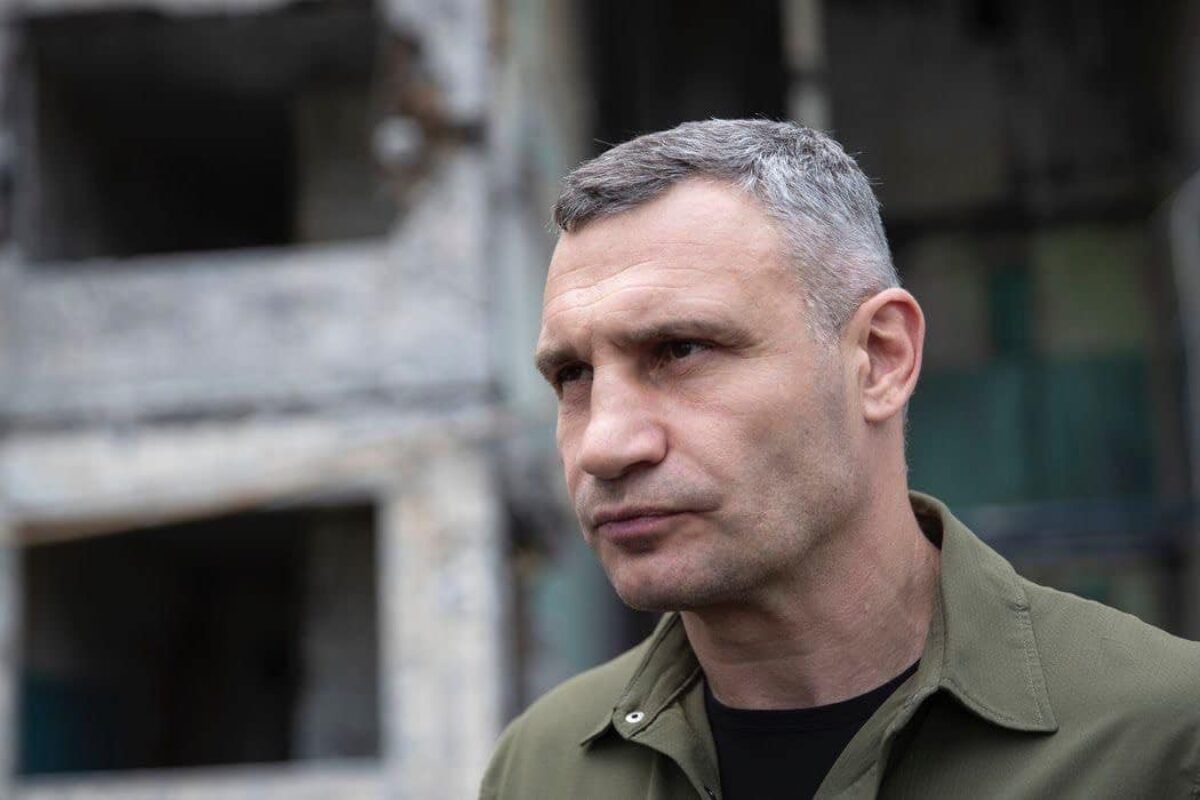 Ракетный удар по Киеву - Кличко подтвердил взрывы в Голосеевском районе Ракетный удар по Киеву - Кличко подтвердил взрывы в Голосеевском районе