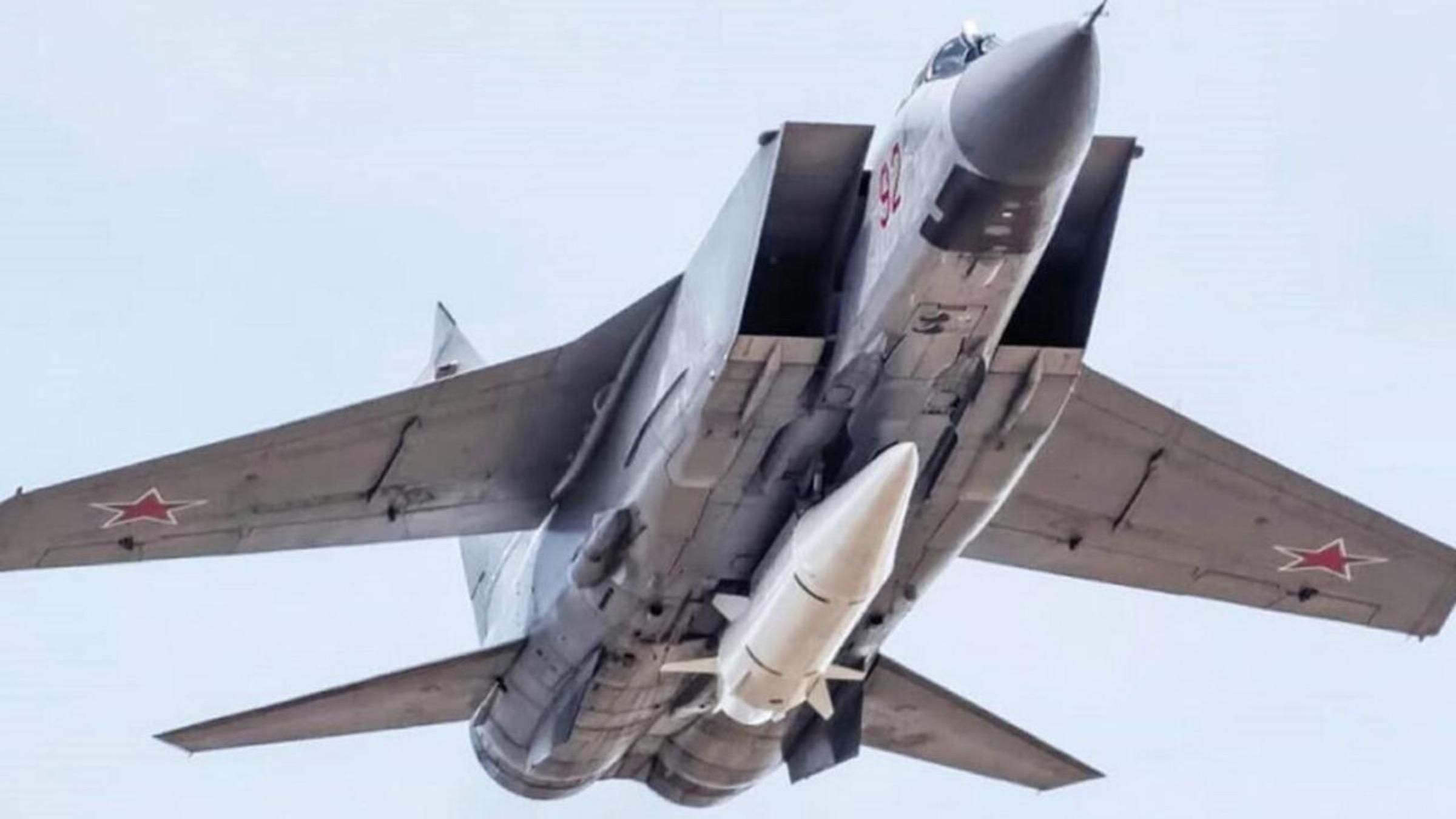 Россияне массово применили ракеты "Кинжал" - что это значит