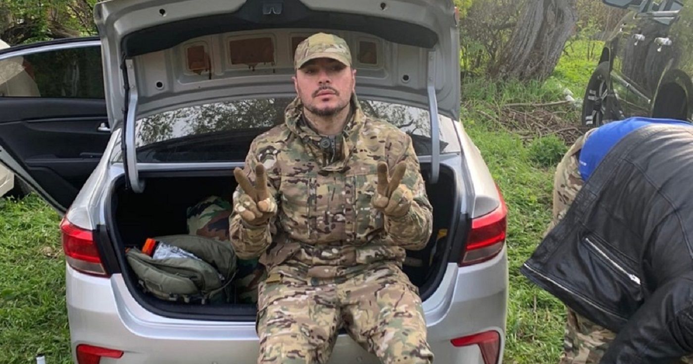 Російський репер "Птаха" інсценував свою смерть в Україні Російський репер "Птаха" інсценував свою смерть в Україні