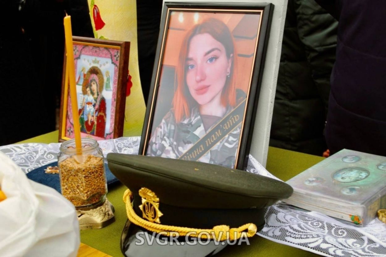 Потери Украины - 10 марта 2023 года похоронили медика, погибшую на Азовстале - 24 Канал