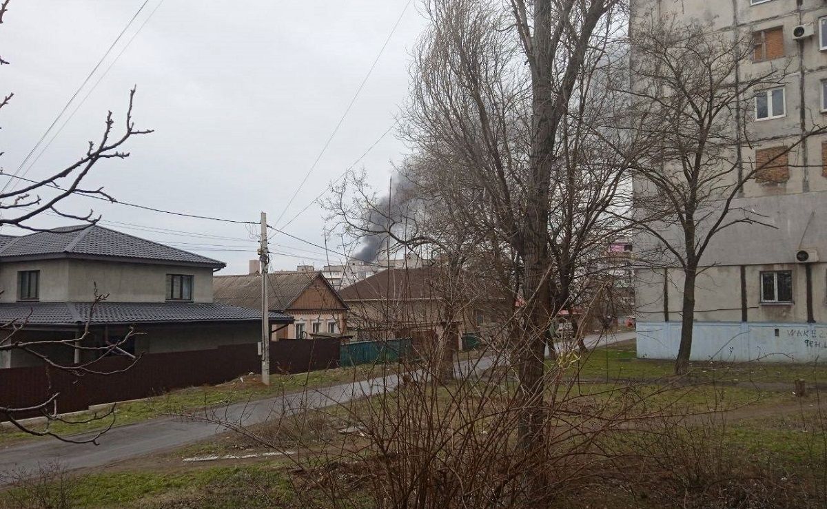 Взрывы в Мариуполе 11 марта – произошел пожар в частном доме - 24 Канал
