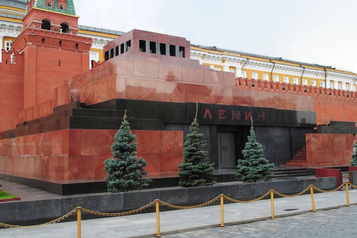 В Москве мужчина пытался добиться у Ленина "отпущение грехов"
