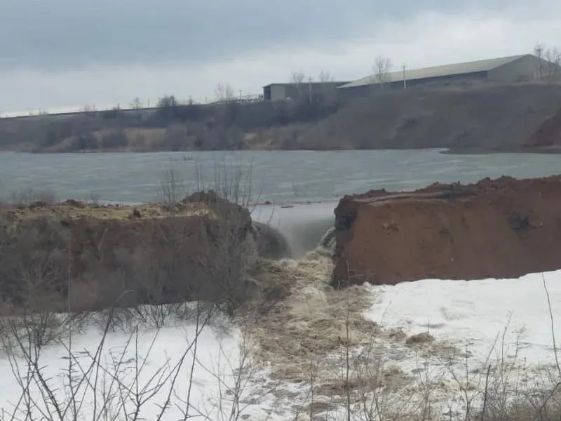 Відстійник, який прорвало