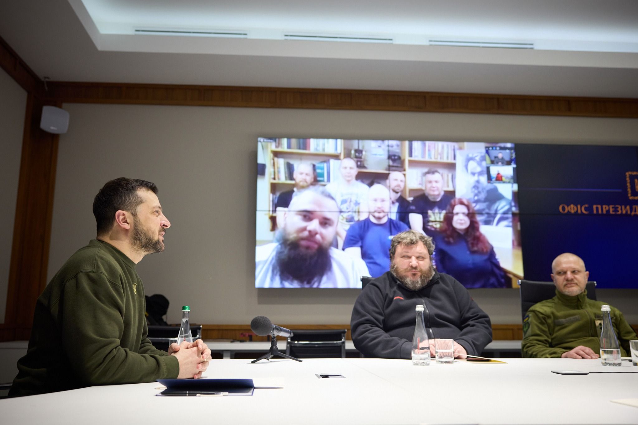 Українські полярники оприлюднили вражаючі кадри з Антарктиди Українські полярники оприлюднили вражаючі кадри з Антарктиди