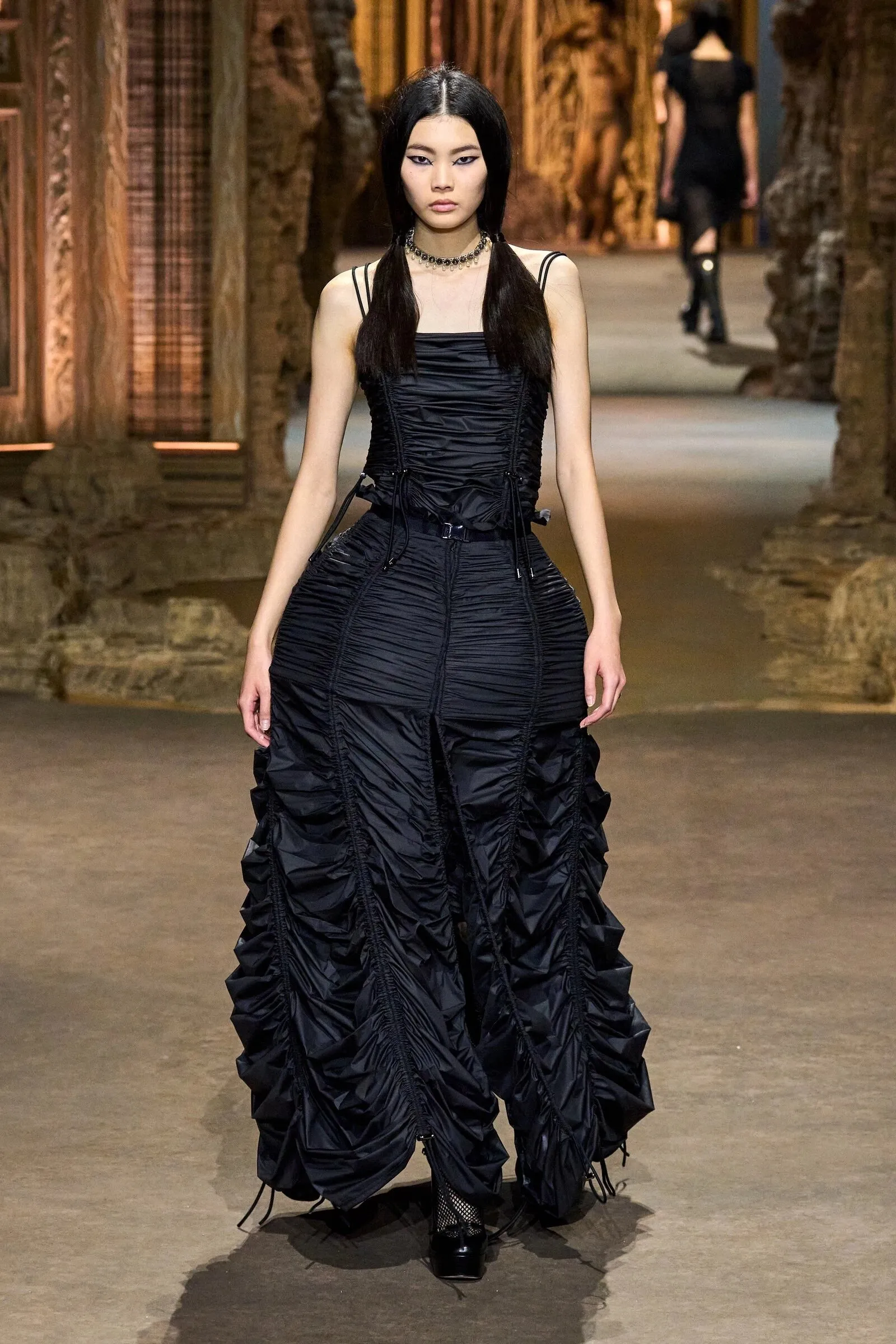 Трендові сукні на весняний сезон Трендові сукні на весняний сезон