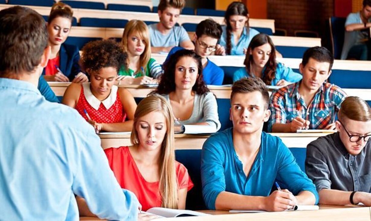 Магістратура 2023 - юристи складатимуть випускний іспит - 24 Канал - Освіта Магістратура 2023 - юристи складатимуть випускний іспит - 24 Канал - Освіта