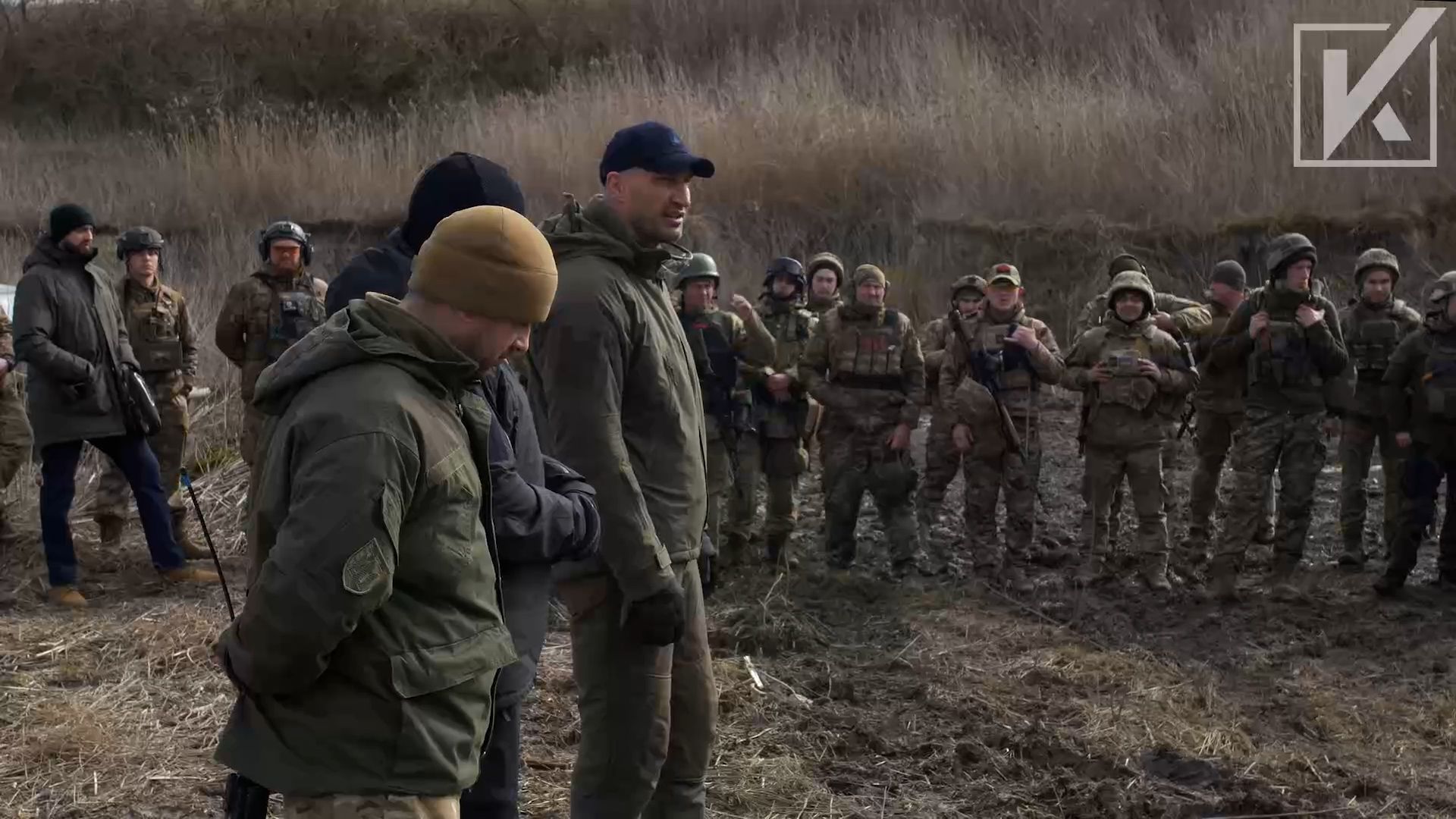 "Українська команда" та Володимир Кличко передали бійцям 204-го батальйону дрони Mavic "Українська команда" та Володимир Кличко передали бійцям 204-го батальйону дрони Mavic