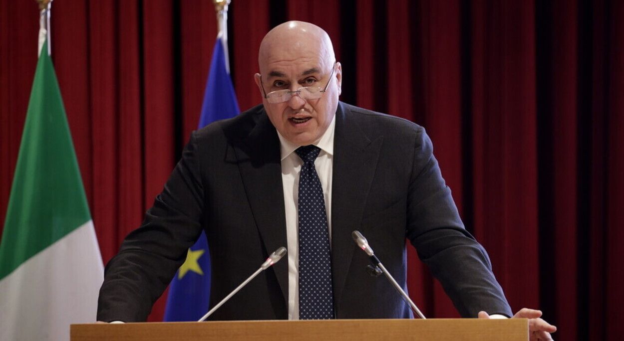 Медвєдєв найняв ПВК Вагнера - хоче усунути міністра оборони Італії Крозетто, – ЗМІ - 24 Канал Медвєдєв найняв ПВК Вагнера - хоче усунути міністра оборони Італії Крозетто, – ЗМІ - 24 Канал