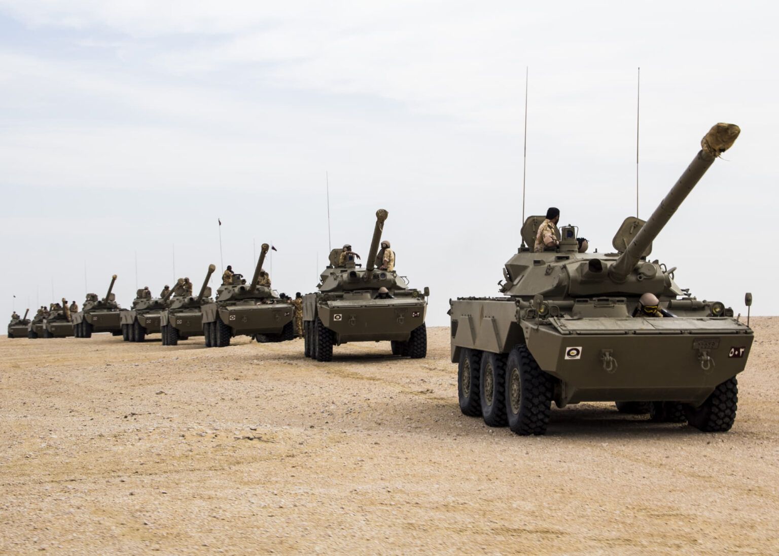 Французькі колісні танки прибули до України