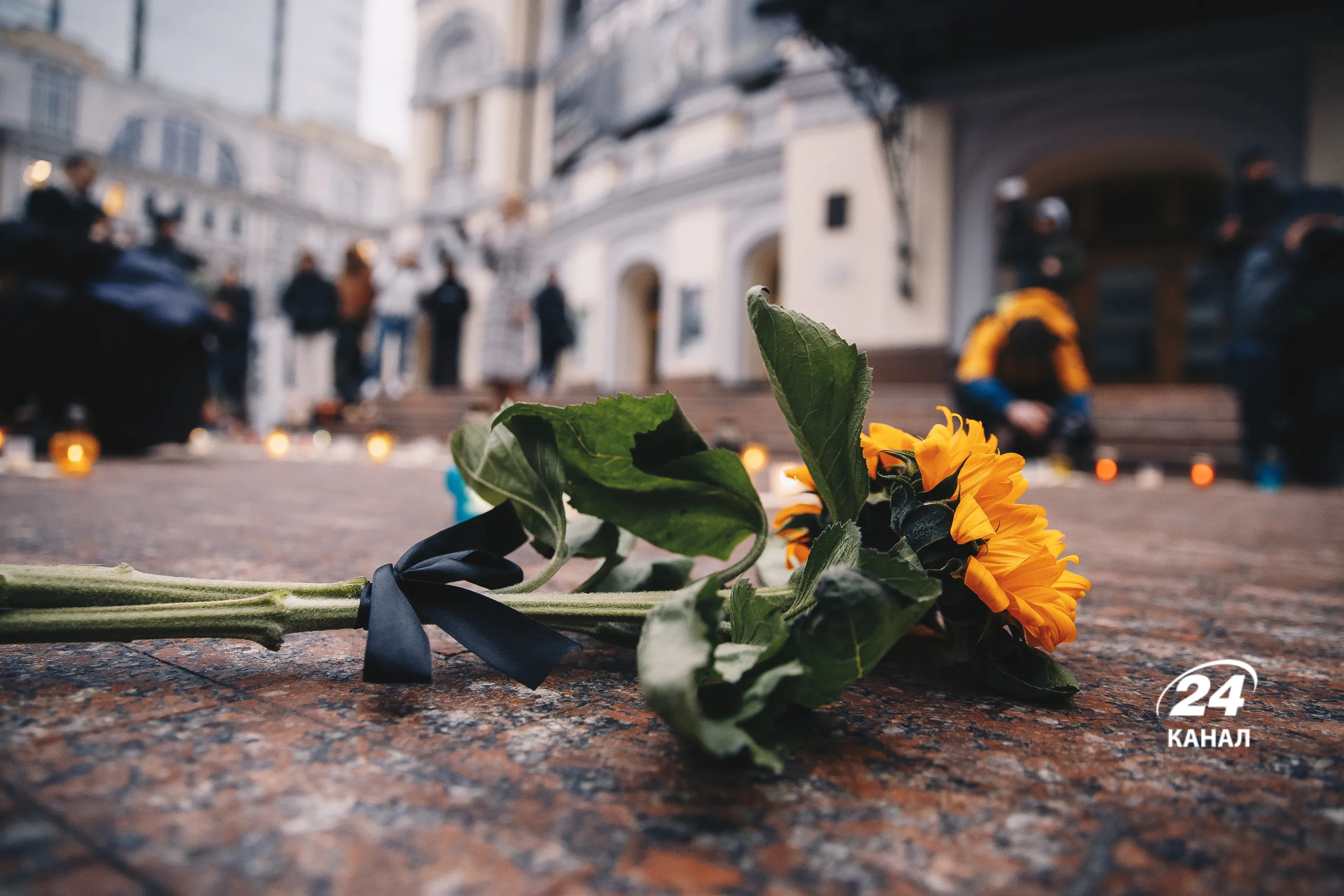 Роковини удару по Драмтеатру у Маріуполі