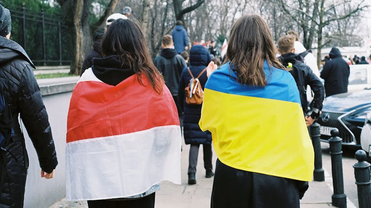 З 1 квітня українці в Польщі можуть отримати карту побиту 