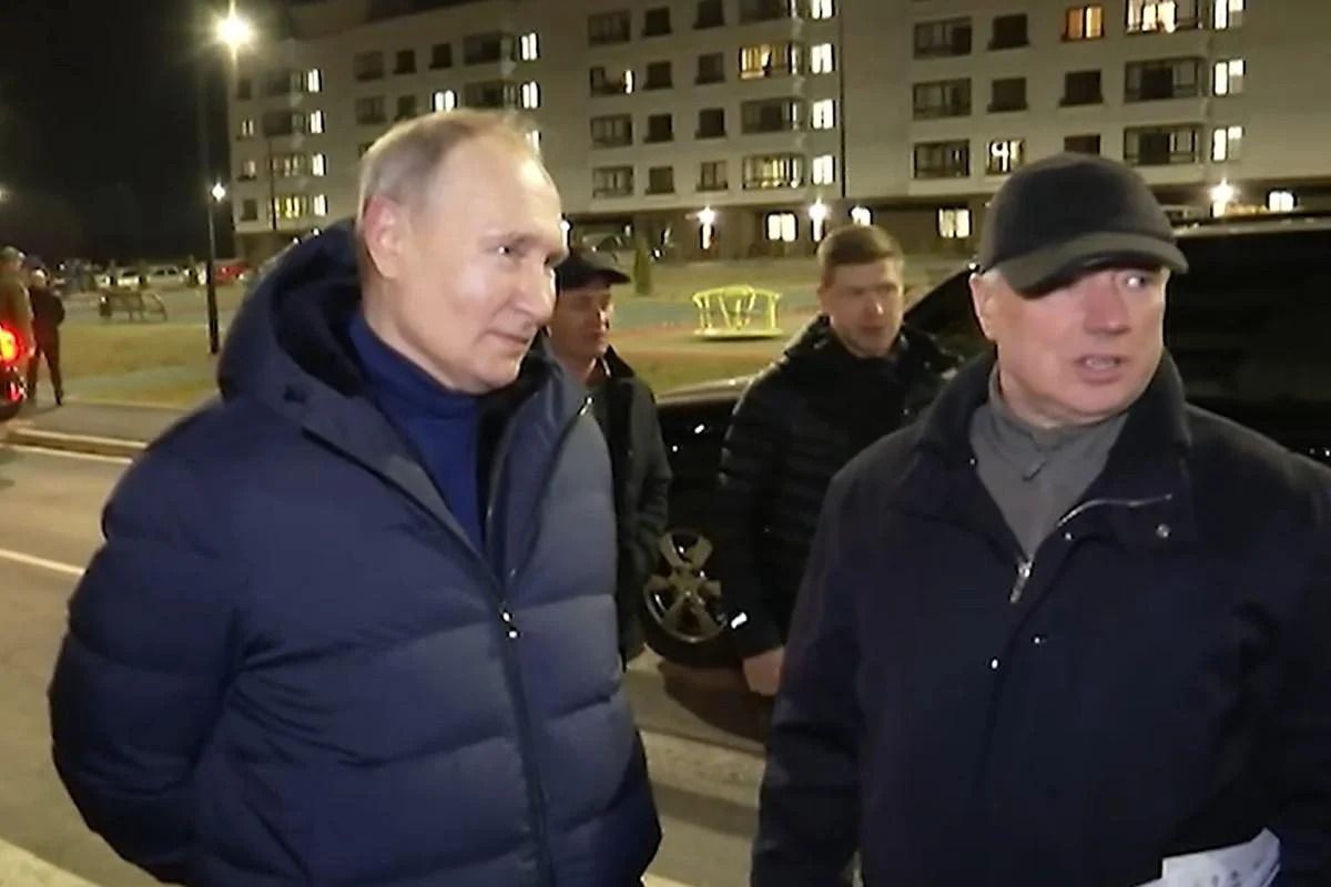 Путин приехал в Мариуполь - почему он сделал это ночью - 24 Канал