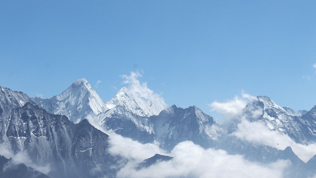 Человеческие бактерии нашли живыми в наиболее агрессивной среде на Эвересте Человеческие бактерии нашли живыми в наиболее агрессивной среде на Эвересте