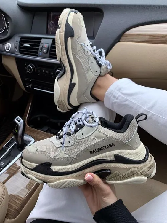 Антитрендове взуття на весну Антитрендове взуття на весну