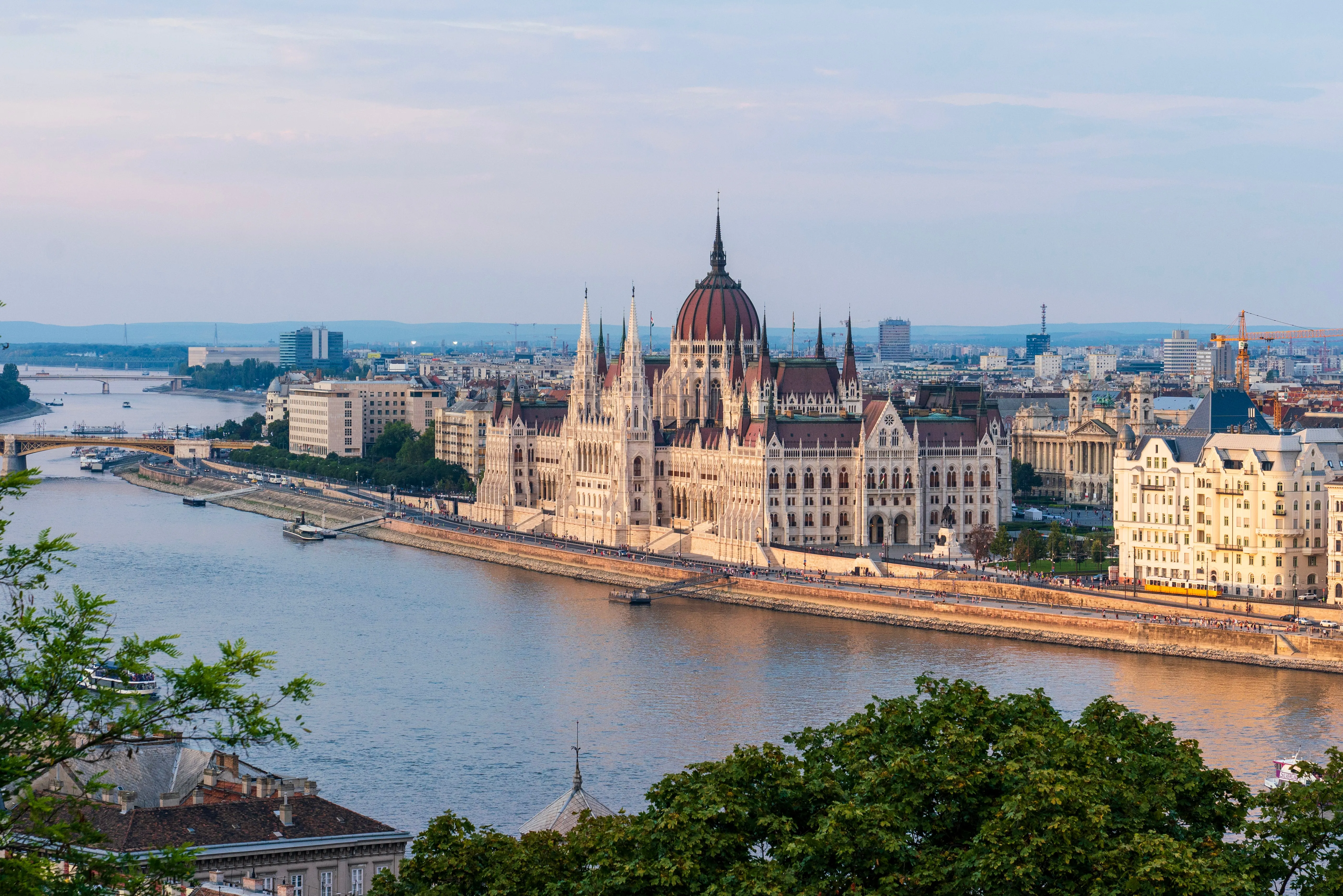 Здание венгерского парламента в Будапеште заняло первое место в рейтинге