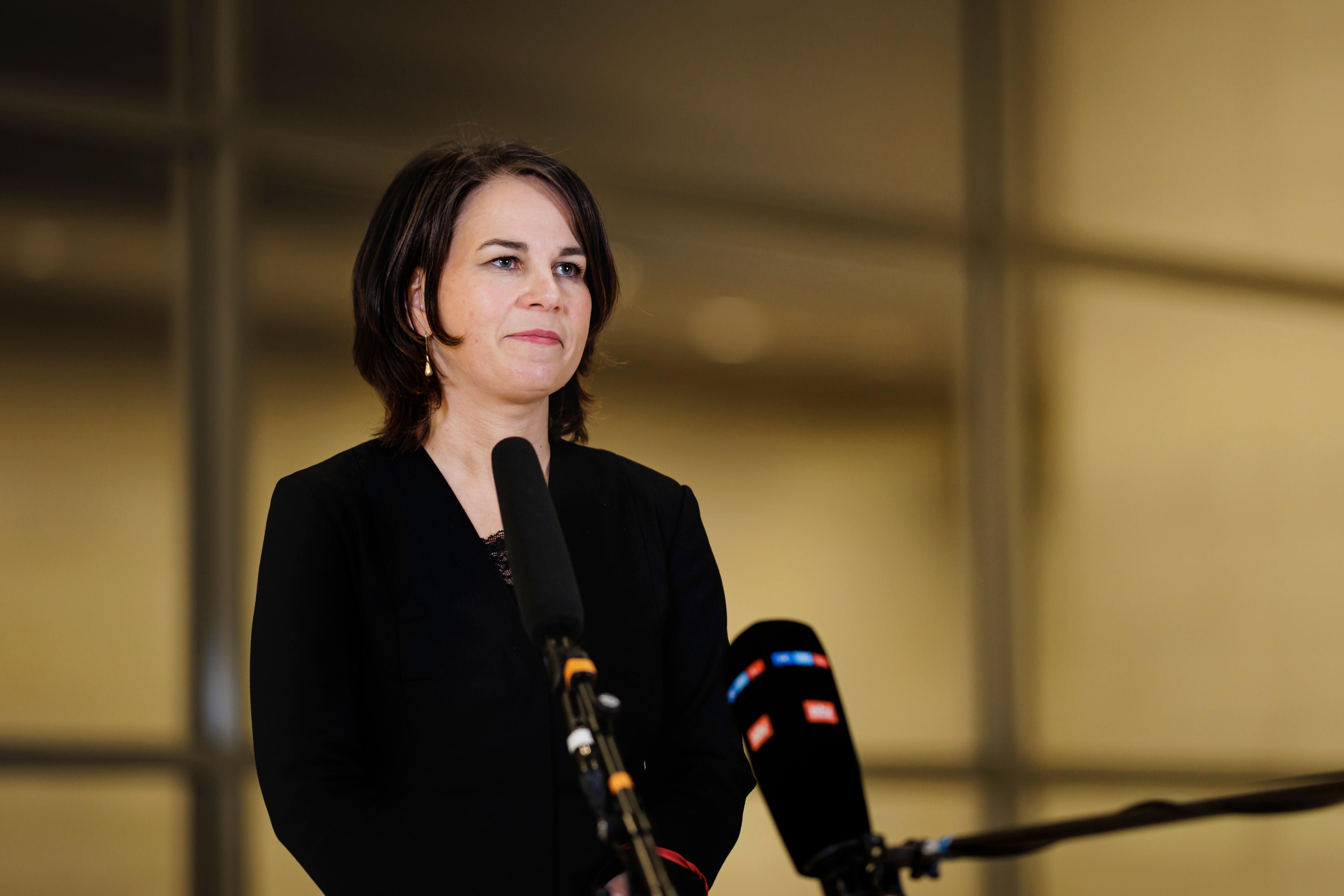 Бербок хочет выслать 30 российских дипломатов Бербок хочет выслать 30 российских дипломатов