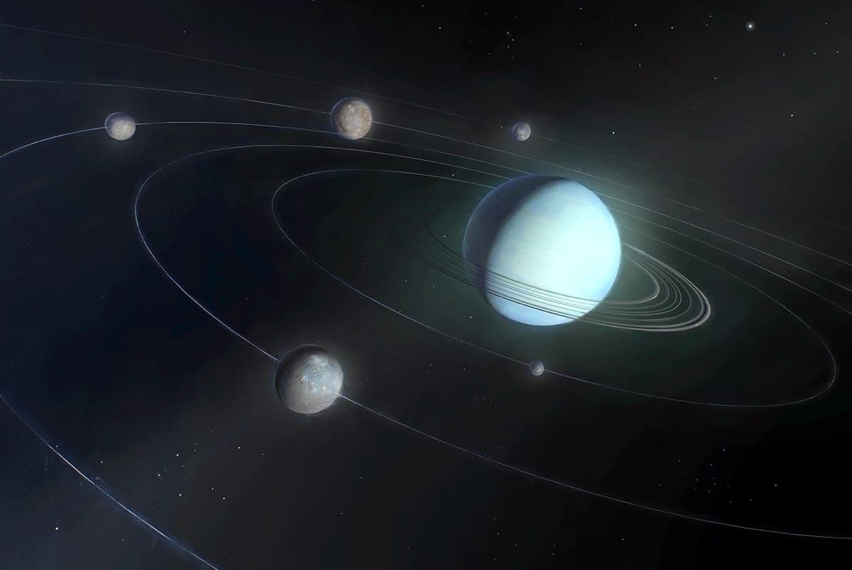 Спутники Урана могут скрывать жидкую воду