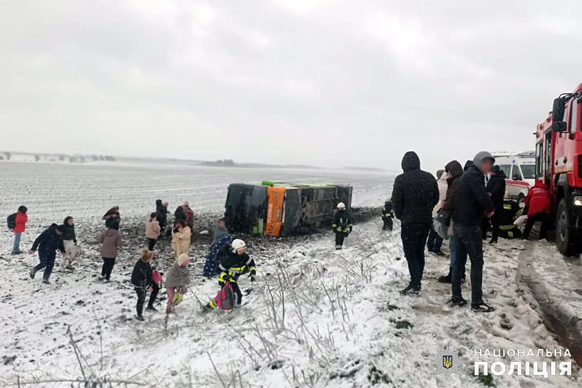 У Хмельницькій області у ДТП потрапив пасажирський автобус