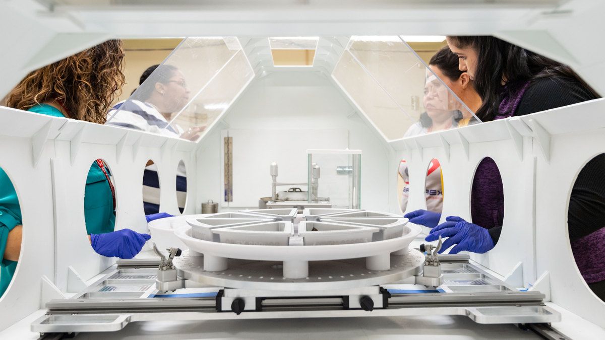 NASA почало підготовку до отримання зразків з астероїда Бенну NASA почало підготовку до отримання зразків з астероїда Бенну