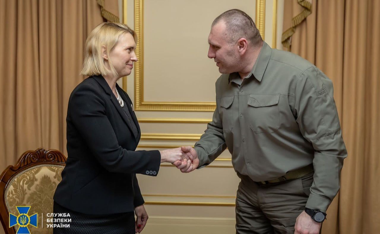 Це новий рівень співпраці спецслужб, – експерт про зустріч голови СБУ з послом США Це новий рівень співпраці спецслужб, – експерт про зустріч голови СБУ з послом США